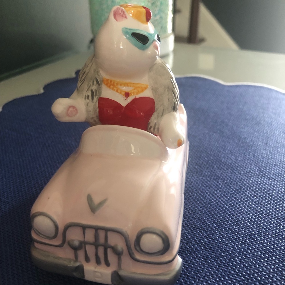 Vintage-Inspired Pink Ceramic Cat in Cadillac Salt & Pepper